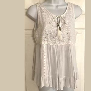 🆕 PAPER CRANE White Eyelet Tank Top Tassel Blouse